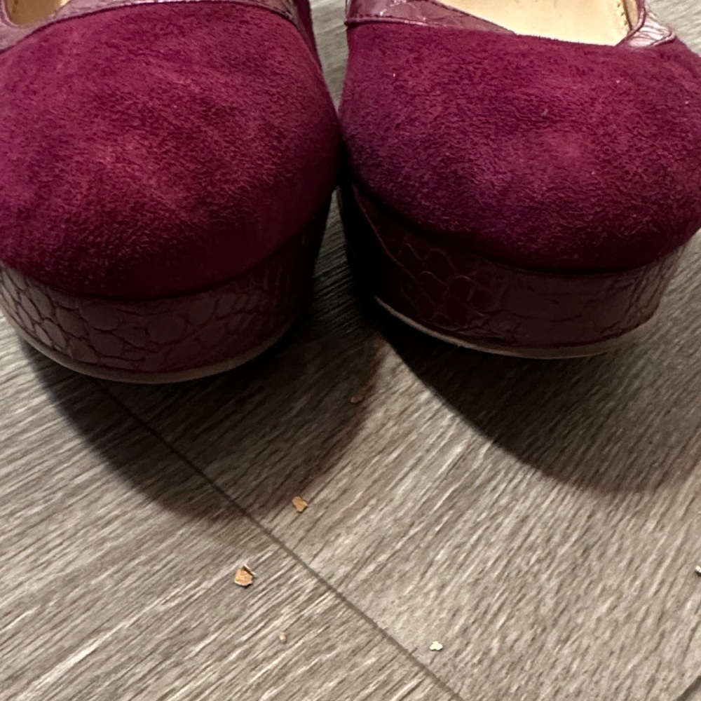 Audrey Brooke Deep Red Heels - Picture 3 of 11